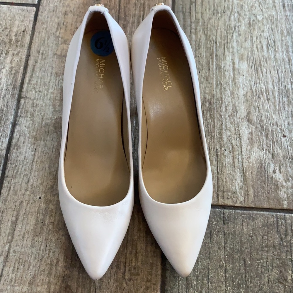 Sold - Michael Kors Dorothy Leather Flex Pumps